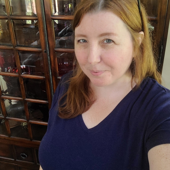 Meet your Posher, Michelle - Picture 3 of 4